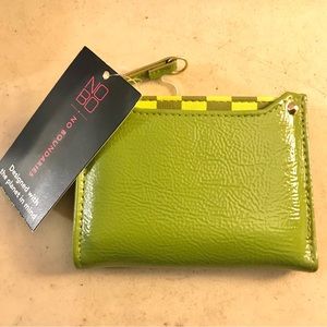 No Boundaries Green recycled wallet